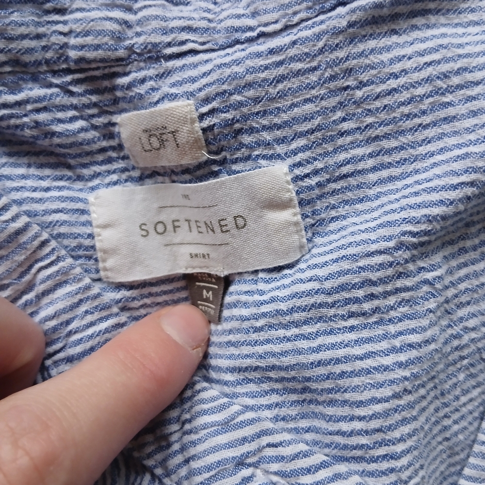 Loft Set of 2 Button Down Shirts - Picture 5 of 6